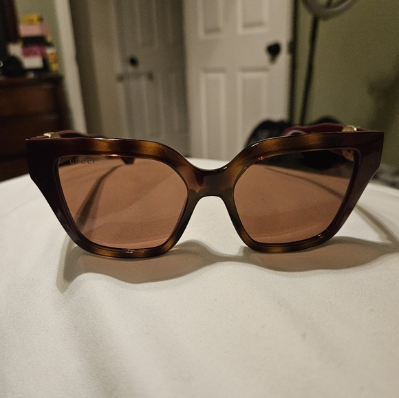 Gucci sunglasses, burgundy color NEW - Picture 2 of 7